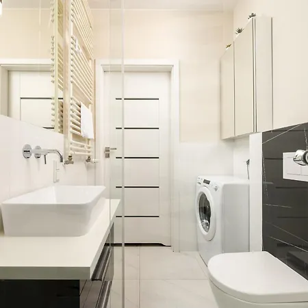 Wola Brylowska Chic By Bookinghost *