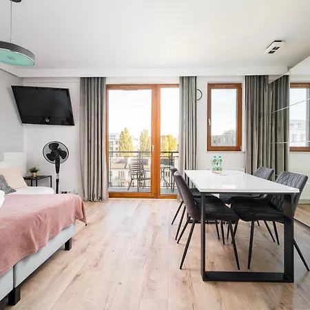 Wola Brylowska Chic By Bookinghost *